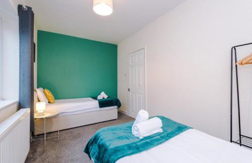 3BR Home Sleeps 6 Perfect for Short and Long Term Stays - Foto 22