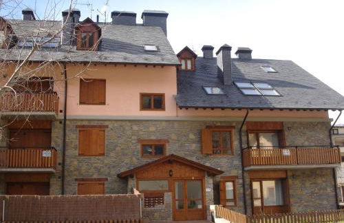 Apartamentos wifi Baqueira & Aigüestortes con jardín privado - Photo 1