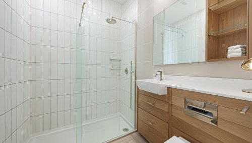 Spacious 4-bed townhouse with parking - Foto 4, towels, Shower