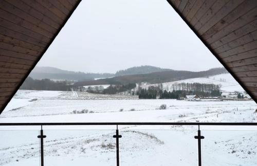 W Sercu Kotliny - luksusowe wille 8 osobowe z balią opalaną drewnem i widokiem na góry - Foto 34