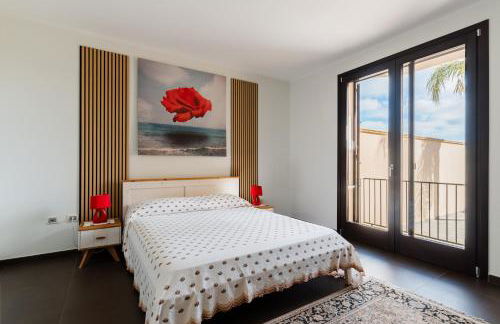 Intera villa ad uso esclusivo con 2 bagni 4 camere da letto,garage,giardino,area fitness,lavatrice,wifi - Foto 1