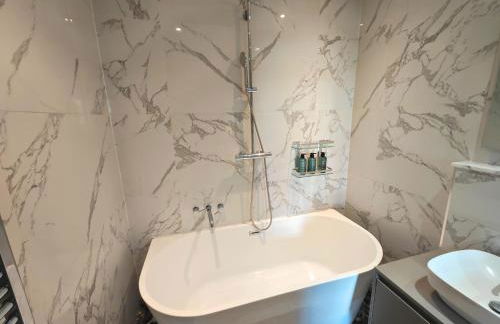 Luxury 4-Bedroom Apartment in Oxford Street - Foto 2