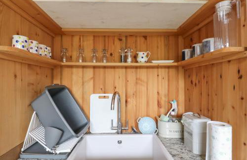 Little Barn - Photo 11