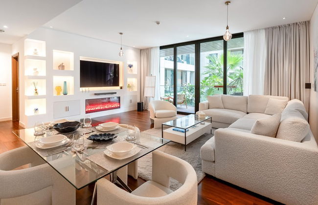 Trendy City Walk Living w Pool View Balcony - Photo 21