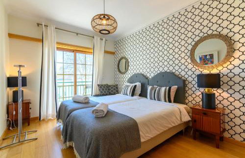 Carcavelos Beach - Photo 9