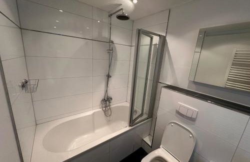 Exclusive 1A location near park for four Guests - Photo 2