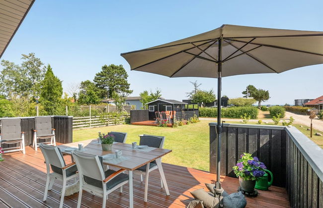 "Sighfrith" - 150m from the sea - Photo 7