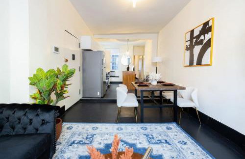 E10-1 Designer East Village Townhouse 1BR - Foto 9