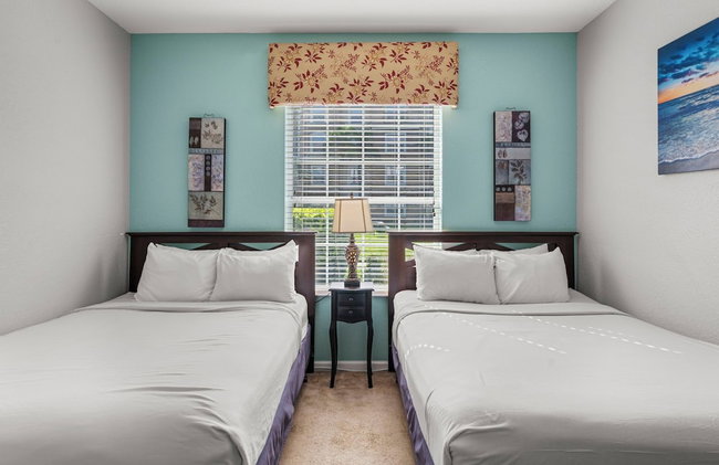 Lakefront Luxury - Photo 66