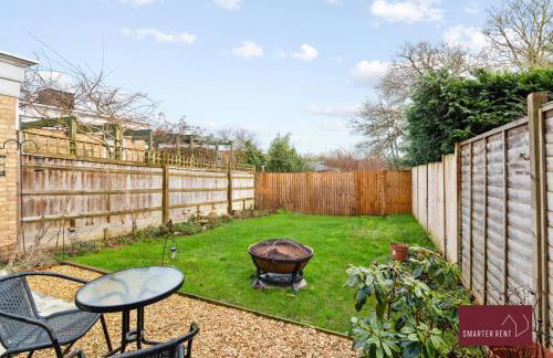 Marlow - Three Bedroom House - Parking - Photo 26