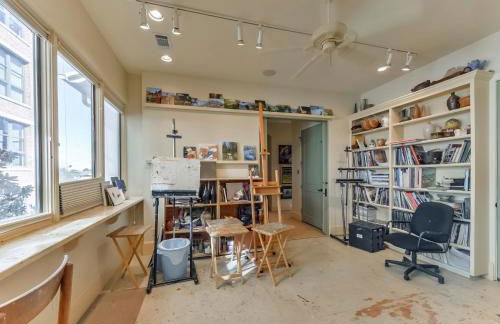 Elegant French Patio Home with Private Pool - Foto 42