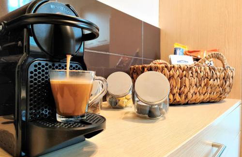 Vouliagmeni Iasonos Residence Central Stylish Flat - Photo 30