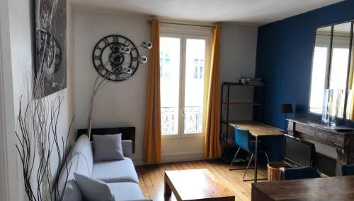 Quiet apartment hill of Montmartre - Foto 3