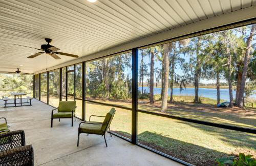 Lake Smith Getaway with Dock Families Welcome! - Foto 1