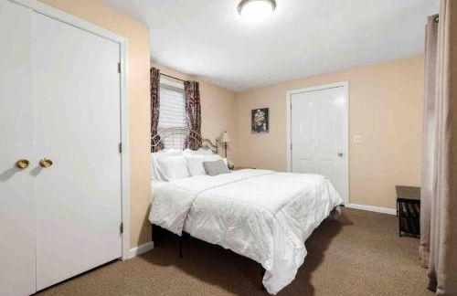 Lovely Downtown Oasis Near Hospitals, Colleges, and Beaches - Foto 10