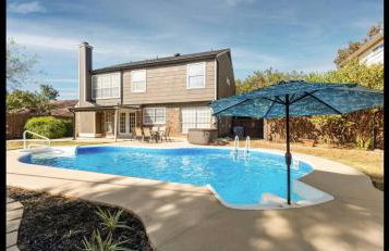 Brand New Stay! Pool • Hot Tub • Game Room Retreat - Foto 24