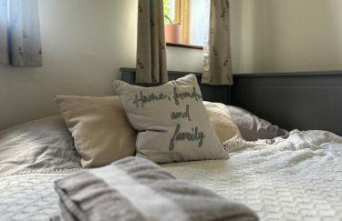 Heritage Cottage with a Pool - Photo 36