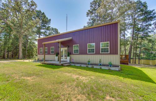 Quitman Lakefront Cabin w/ Screened Porch & Grill! - Foto 3