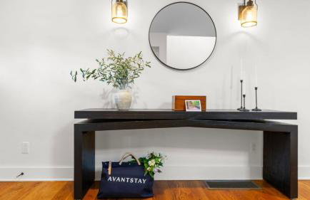 Modern Berkshires Farmhouse w Porch Fireplace Views Beaver Creek by AvantStay - Foto 12