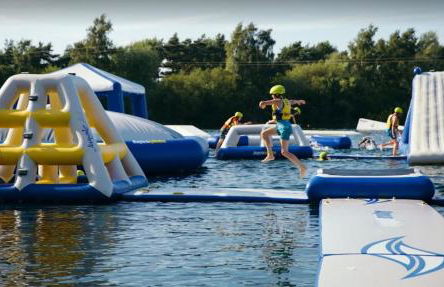 Caravan with hot tub at Tattershall lakes - Foto 42