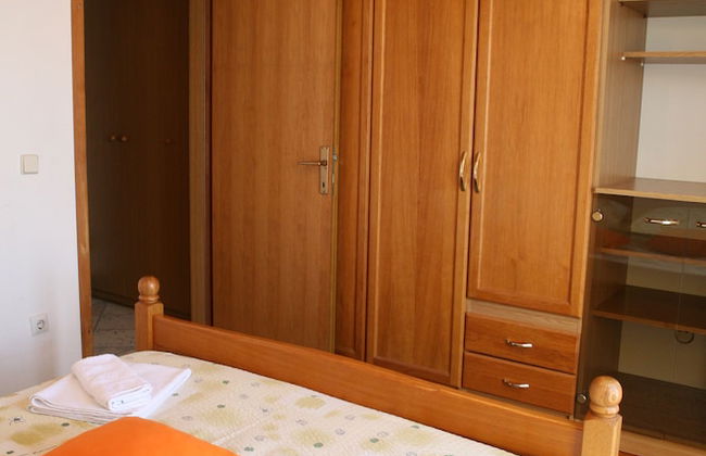 Sea front stone house - Photo 11