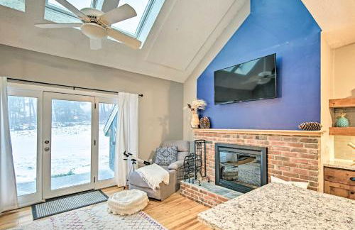 Ski-InandSki-Out Tenney Mountain Condo with Fireplace! - Foto 8