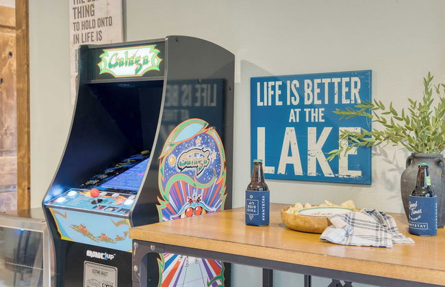 Washoe Way by Avantstay Luxury Tahoe Retreat A+ Location w/ Beach Access - Photo 17