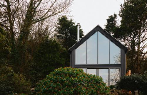 1-bed luxury seafront cabin in heart of Newlyn, Mousehole - Photo 14