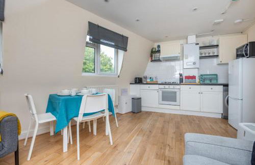 3-bedroom flat for 4, excellent transport connections - Foto 10