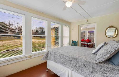 FAMILY RIVER RETREAT! PRIVATE MEDINA RIVER ACCESs! - Foto 19