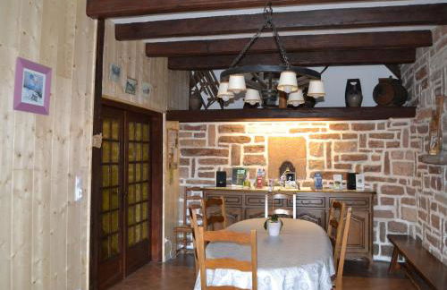 Gîte spacieux avec terrasse, 3 chambres, équipements bébé, à 16 km de Gérardmer - FR-1-589-23 - Foto 10
