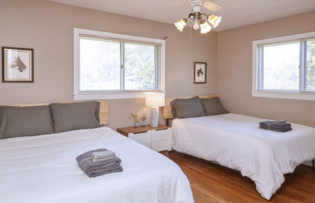 Prime Location! 5BR in Quaint Neighborhood! - Foto 4