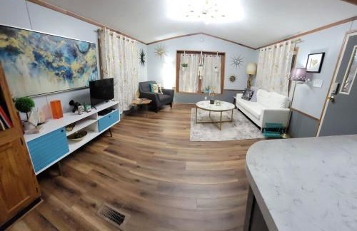 2 min to Chiefs camp 58 min to Arrowhead stadium - Photo 1