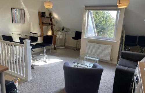 AmberBlue@Epsom - Photo 63