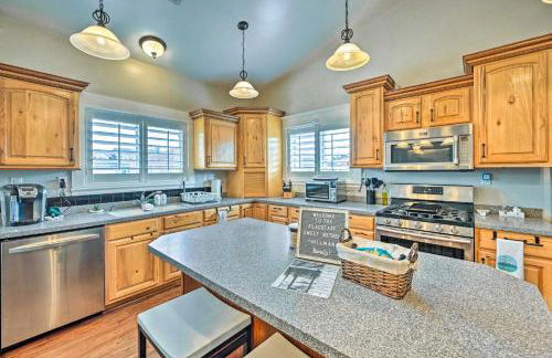 Bellemont Family Home with Hot Tub and Playground Set - Foto 2