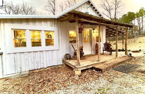 King Suite & Bunkhouse - Deer Camp - WiFi - Grill - Foto 16