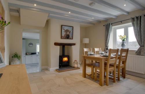 2 Bed in Llanfairtalhaiarn 88974 - Photo 3