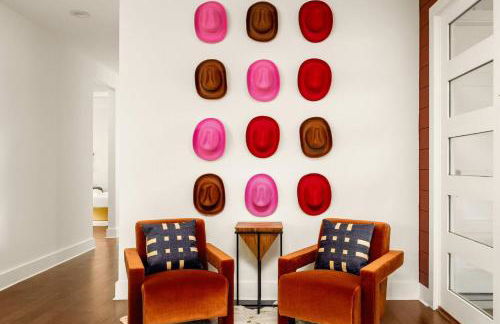 SoCo Cowgirl: Pool, Putt, Karaoke, Spa, 2mi to DT - Foto 43