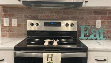 Cozy 2-bedroom Farmhouse with parking on premise - Foto 4