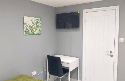 Bright 2-Bedroom Ensuite Apartment with Kitchen - Foto 8