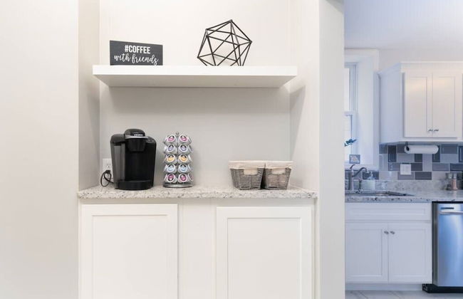 Cozy Family Home - Walk to MO Botanical Gardens - Photo 34