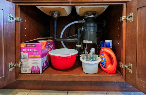 Sunny & Cheerful Near I-10 ~ Queen Beds ~ Parking - Foto 63