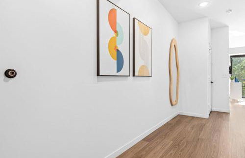 Luxury 1BD Gym Rooftop Street Parking by DT UMN - Foto 15