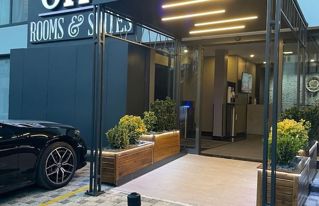 On4 Rooms & Suites - Photo 18