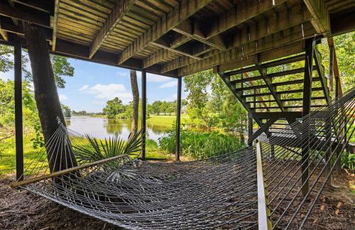 LUX Treehouse on Private Lake next to Lake Conroe with Game room, Paddleboards, Lake Views, and more! - Foto 42