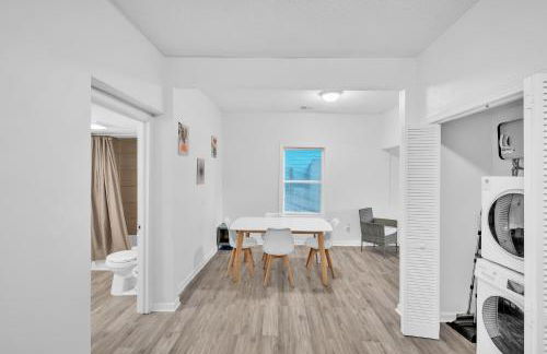 Quiet Family Home - Downtown, Pet Friendly, 4 Beds - Foto 28