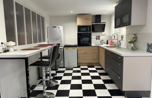 Appartement privé, piscine jacuzzi dans les bois - Foto 17