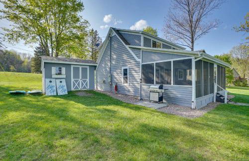 half Mi to Song Mtn Resort! All-Season Basecamp - Photo 3