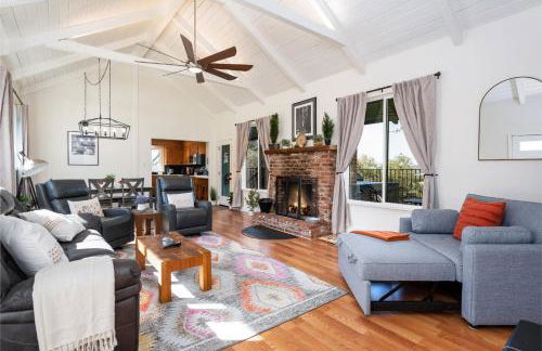 Buckeye Bungalow w hot tub/firepit/views Pet Friendly - Foto 1