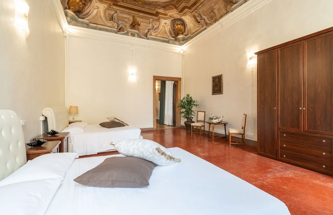 Riva Palace Apartments - Photo 12